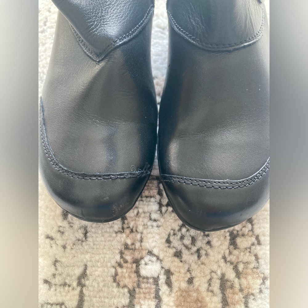Remonte Black Leather 7.5 Button-Up Boots. Item # 4978 - Picture 3 of 13